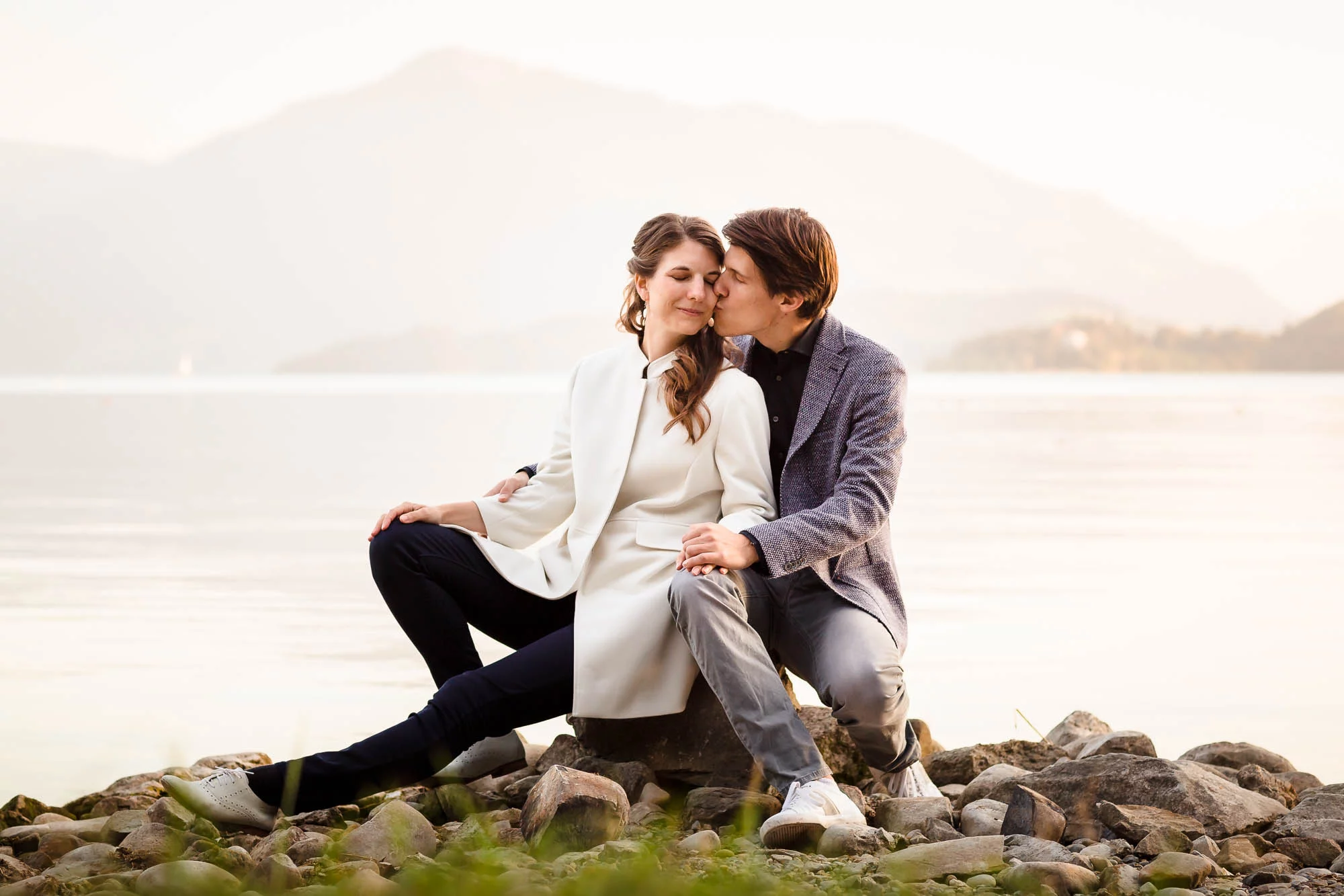 Romantische Verlobungsfotos von Hochzeitsfotograf in Zug